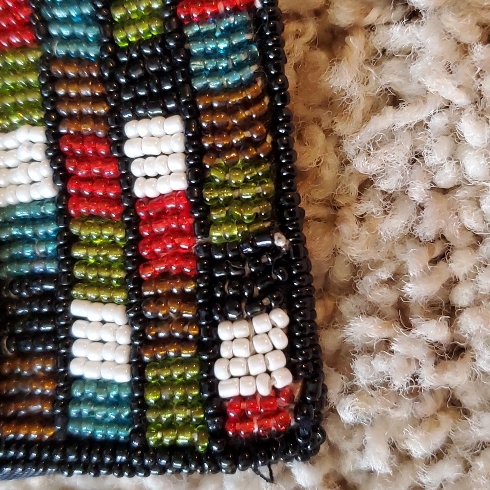 Beaded wristlet - Picture 3 of 5